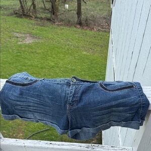 lei Women's Denim Shorts in Blue